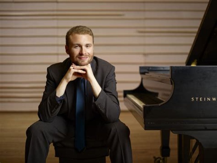 Auriett Woodman: The Extraordinary Pianist Redefining Classical Music