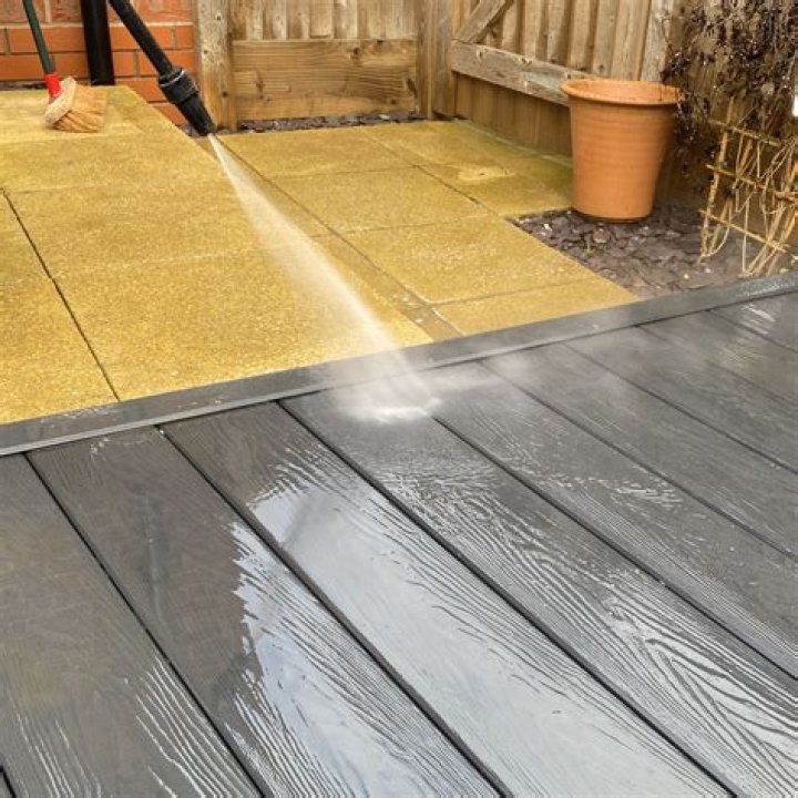 Best Way to Clean Decking Without a Pressure Washer: A Comprehensive Guide