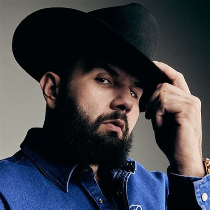 Carin Leon's Love Life Revealed