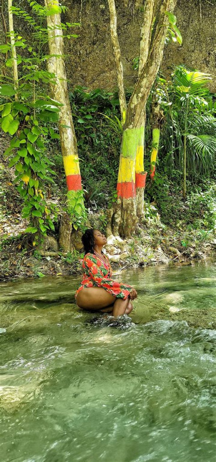 Discover the Enchanting Beauty of Shona River