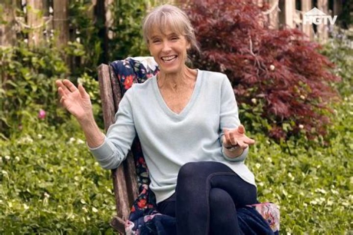 Discover The Surprising Secrets Of Karen E. Laine's Net Worth