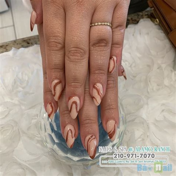 Discover The Ultimate Alamo Ranch Nail Haven