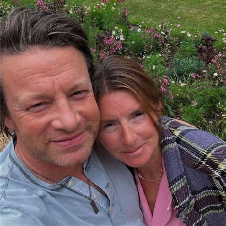Does Jamie Oliver's Wife Cook? Exploring the Culinary Life of Jools Oliver