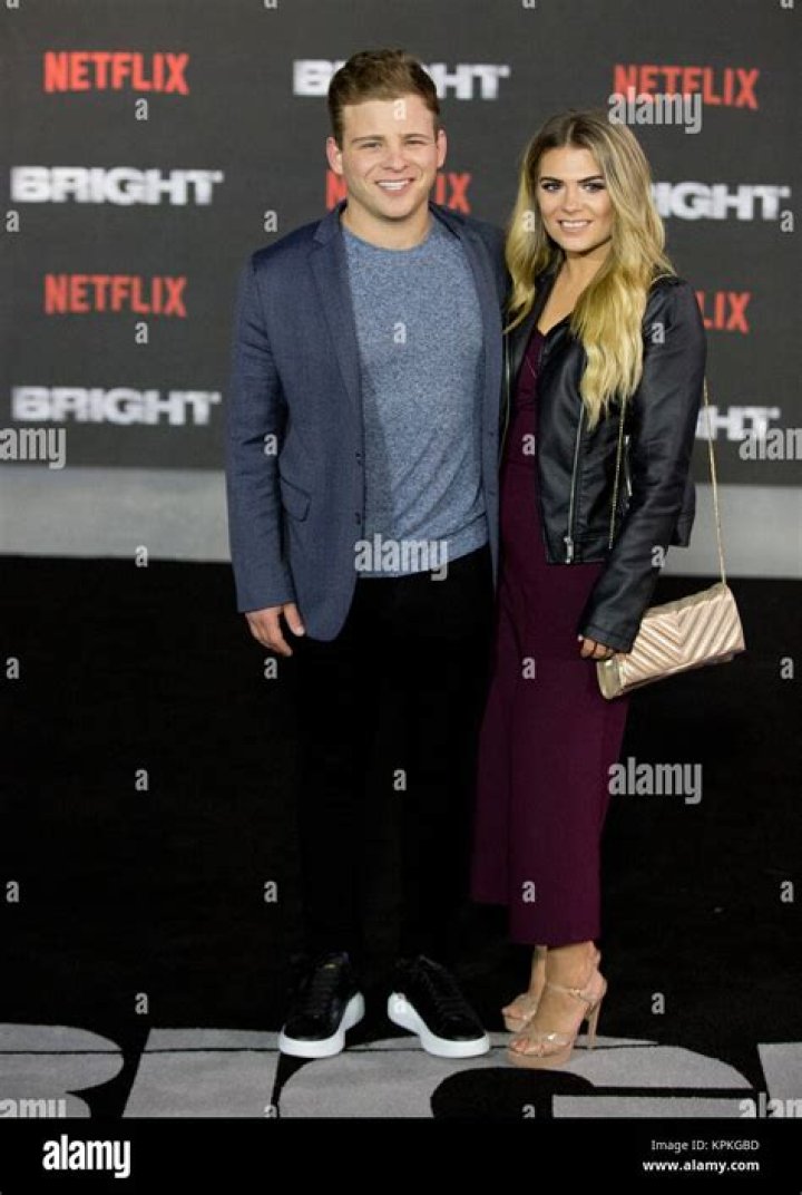 Exploring Jonathan Lipnicki's Girlfriend's Net Worth