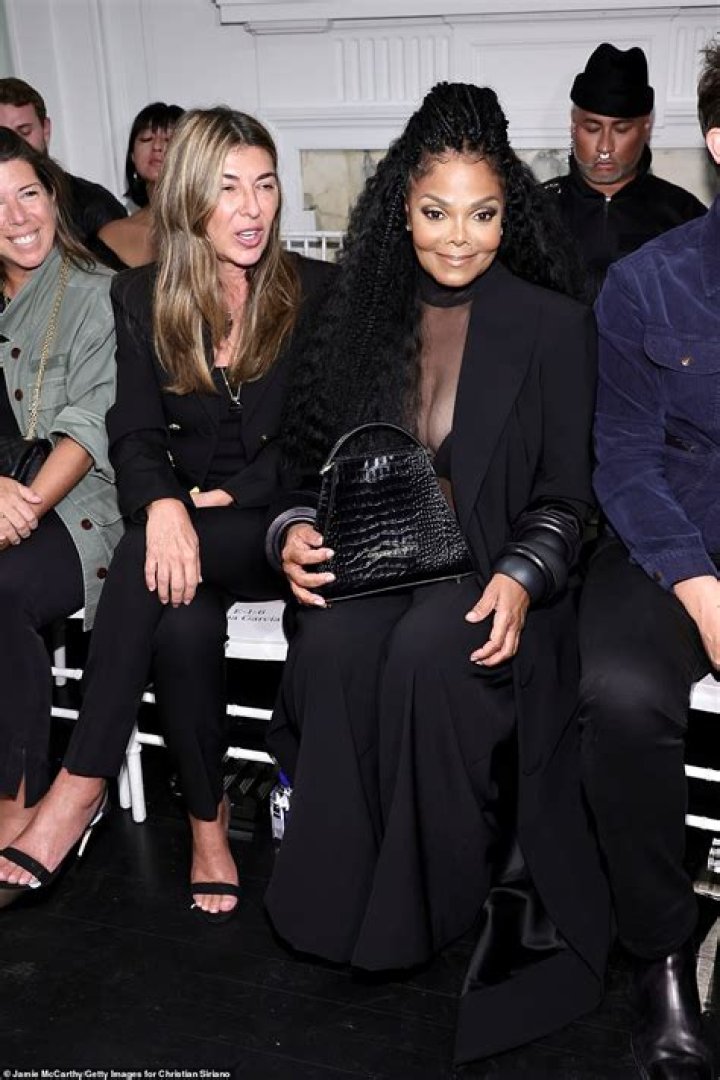 Exploring the Heartwarming Photos of Janet Jackson's Son: A Glimpse into Family Life