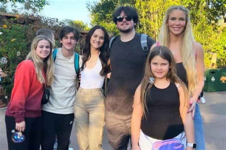 Exploring the Life of Tyrus' Wife: A Deep Dive into Their Relationship and Family