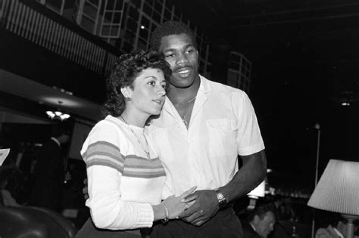 Herschel Walker And Cindy DeAngelis Grossman: Unveiling The Unseen