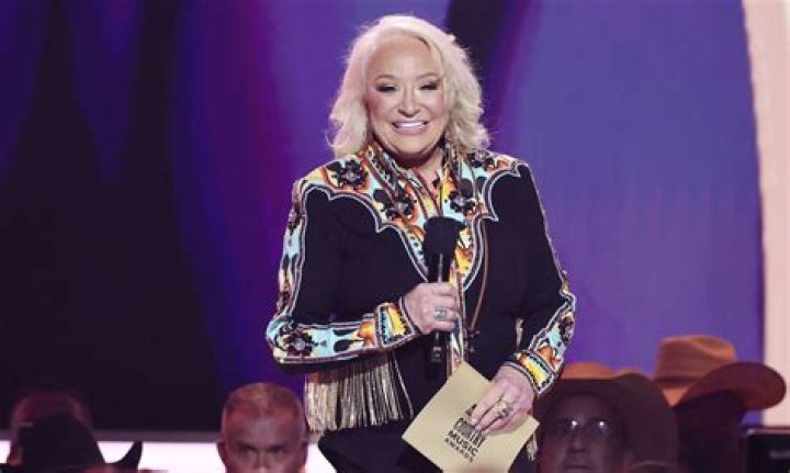 How Tall is Tanya Tucker? Unraveling the Height of the Country Music Icon