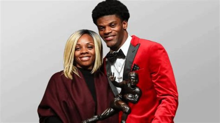 Lamar Jackson's Wife: A Deep Dive into Their Relationship and Life Together