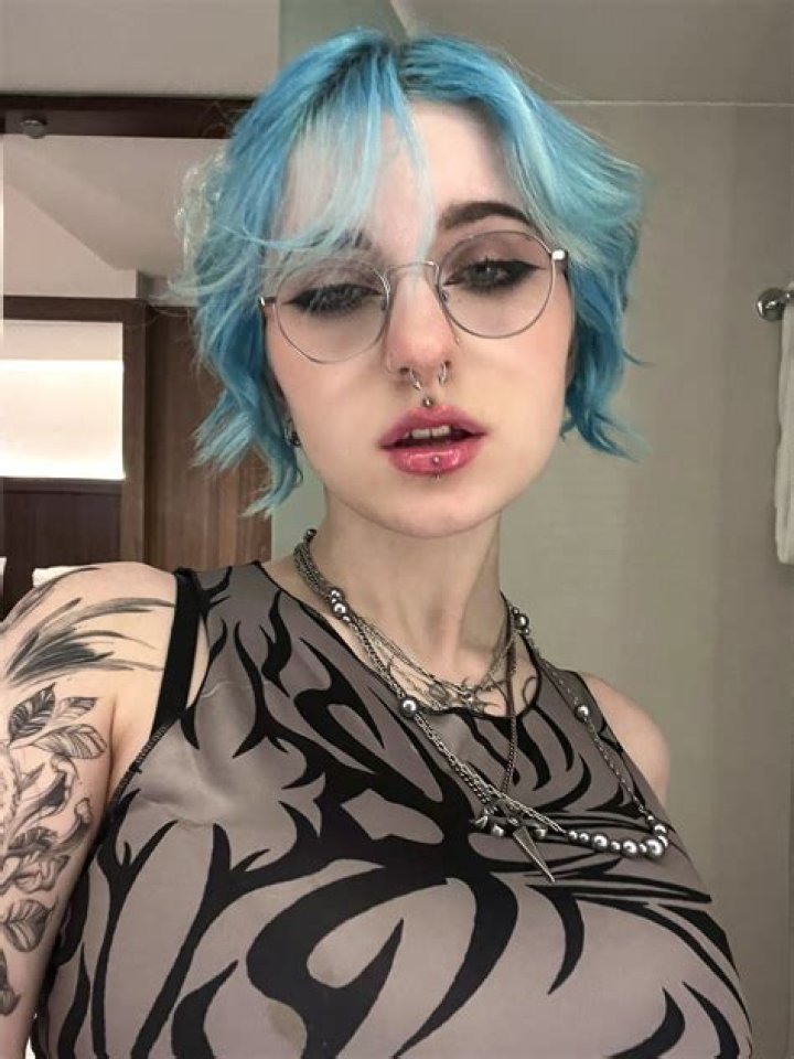 Lyra Crow OnlyFans Leaks: The Complete Guide to Her Content and Impact