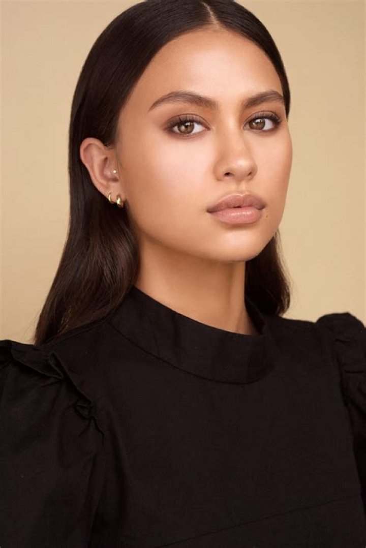 Shanny Lam: The Rising Star in the Entertainment Industry