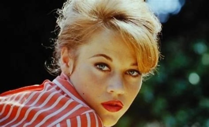 Uncover The Secrets Behind Jane Fonda's Ageless Beauty: Meet Her Renowned Plastic