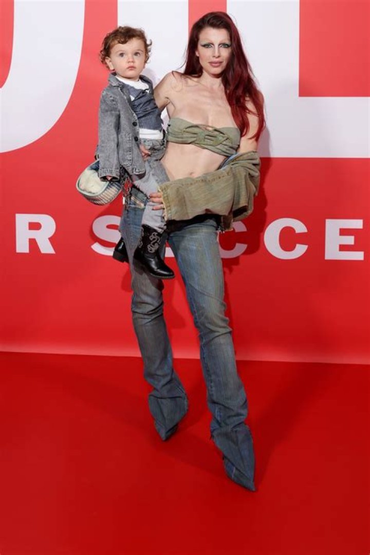 Uncover The Secrets Of Julia Fox And Peter Artemiev's Captivating Relationship