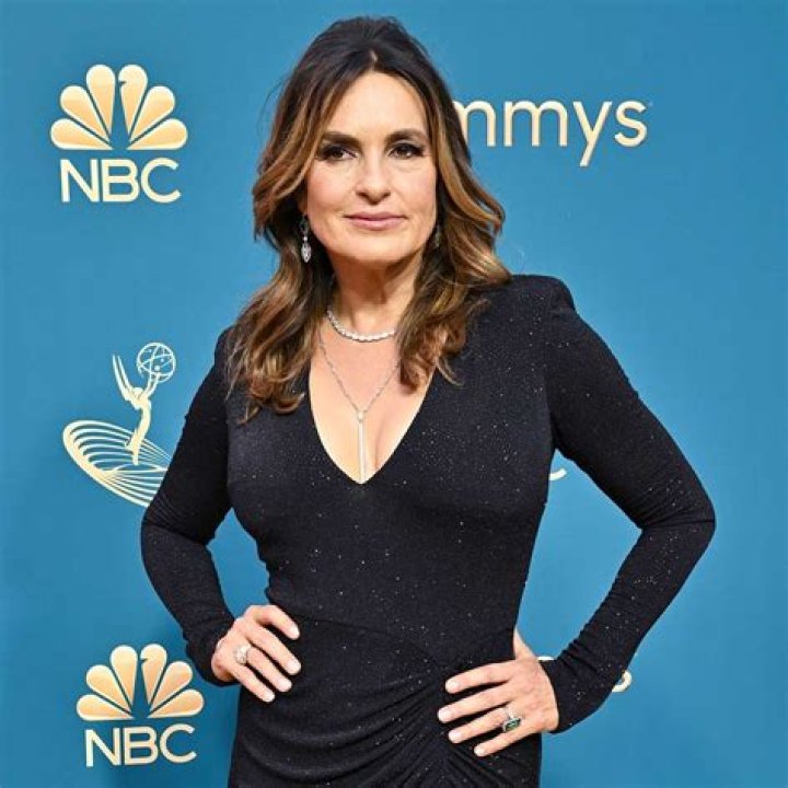 Uncover The Secrets Of Mariska Hargitay's Commanding Stature