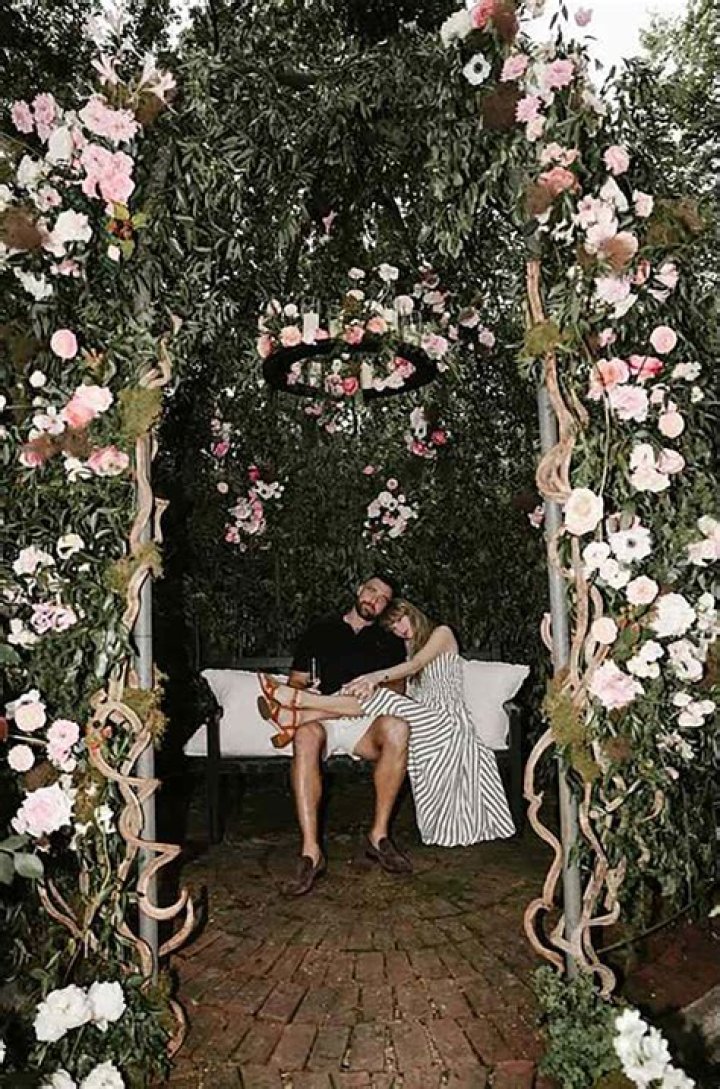 Uncover The Secrets Of Travis Kelce's Philly Impact