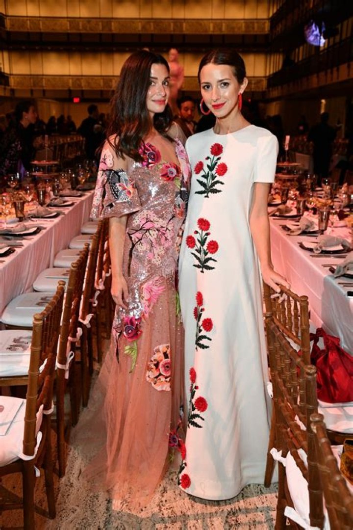 Uncover The Style Secrets And Success Story Of Arielle Charnas