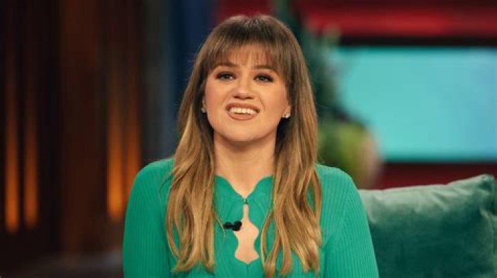 Uncover The Unseen: Kelly Clarkson Exposed