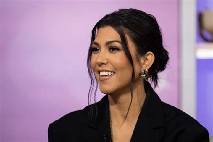 Unlocking The Secrets Of Kourtney Kardashian's Natural Hair: Discoveries And Insights