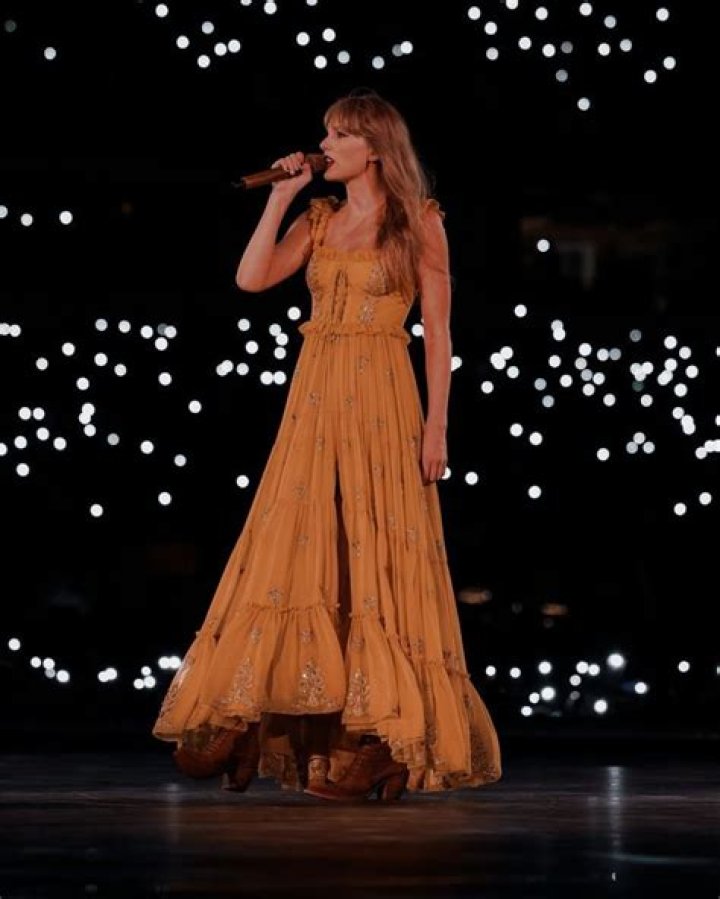 Unveil The Enchanting Style Of Taylor Swift's "Evermore" Era