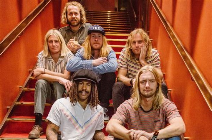 Unveiling The Enigmatic Ocean Alley Lead Singer: Discoveries And Insights