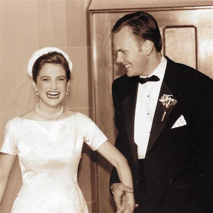 Unveiling The Enigmatic World Of Joel McHale's Wife: Discoveries And Insights