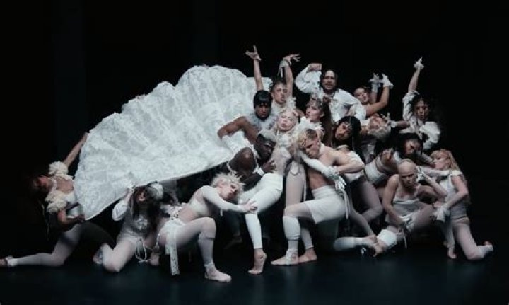 Unveiling the Magic: German Abracadabra Song