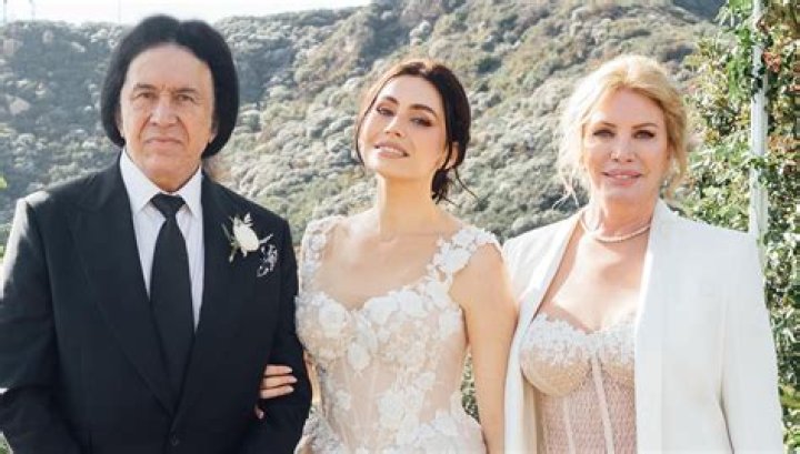 Unveiling The Secrets Of Gene Simmons' Enduring Marriage